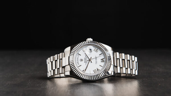 Rolex Day-Date 40mm Aço, Mostrador Branco Luneta Canelada Pulseira President - Image 8