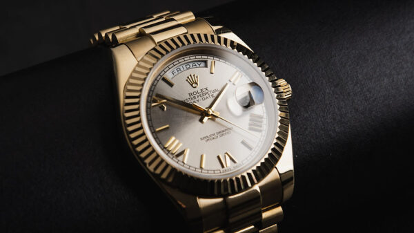 Rolex Day-Date 40mm Dourado Mostrador Cinza Luneta Canelada Pulseira President