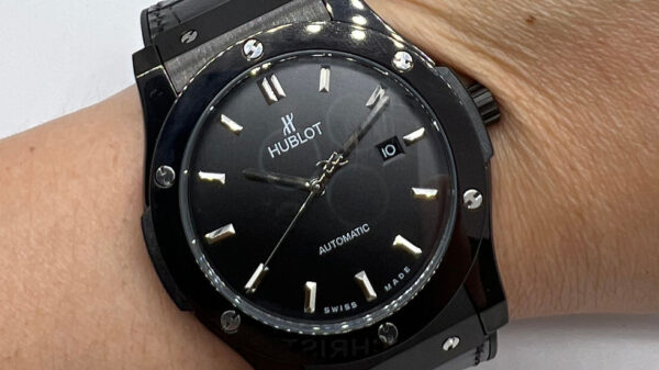 Hublot Classic Fusion 45mm All Black Automático Puls. Borracha/Couro - Image 5