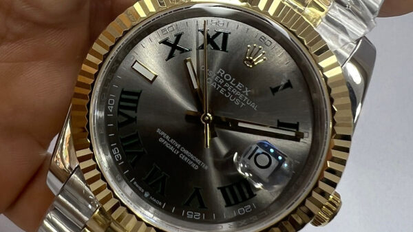 Rolex DateJust 41mm Aço/Dourado Mostrador Cinza Luneta Canelada Puls. Jubilee - Image 4