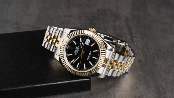 Rolex Datejust 41/36mm Aço/Dourado Mostrador Preto Luneta Canelada Puls. Jubilee - Image 2