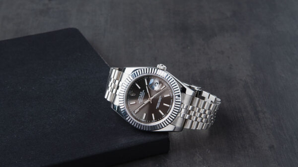 Rolex Datejust 41/36mm Aço Mostrador Cinza, Luneta Canelada Pulseira Jubilee - Image 9