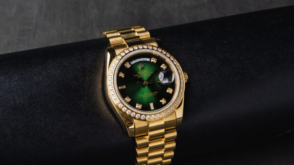 Rolex Day-Date 36mm Dourado Mostrador Verde, Luneta Cravejada Pulseira President - Image 4