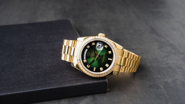 Rolex Day-Date 36mm Dourado Mostrador Verde, Luneta Cravejada Pulseira President - Image 3