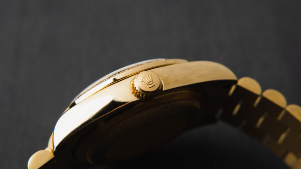 Rolex Day-Date 36mm Dourado Mostrador Verde, Luneta Cravejada Pulseira President - Image 2