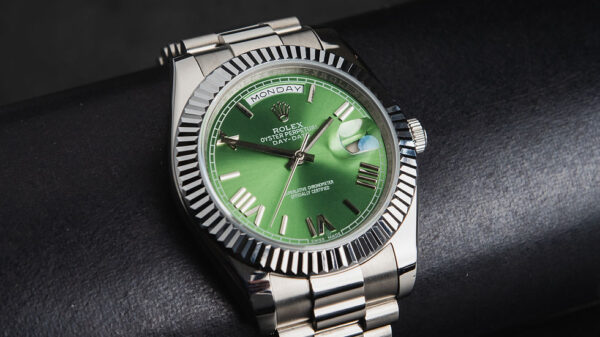 Rolex Day-Date 40mm Aço, Mostrador Verde Luneta Canelada Pulseira President - Image 6