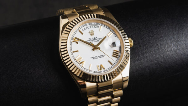 Rolex Day-Date 40mm Dourado, Mostrador Branco Luneta Canelada Pulseira President - Image 9