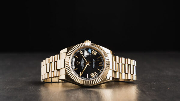 Rolex Day-Date 40mm Dourado, Mostrador Preto Luneta Canelada Pulseira President - Image 10