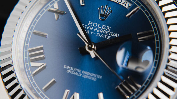 Rolex Day-Date 40mm Mostrador Azul Luneta Canelada Pulseira President - Image 9