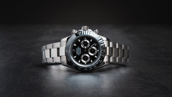 Rolex Daytona 40mm Aço Mostrador Preto Luneta Preta Pulseira Oyster - Image 3