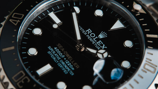 Rolex Sea-Dweller 43mm Aço/Dourado Mostrador Preto Luneta Preta Puls. Oyster - Image 4