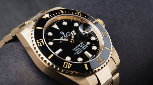 Rolex Submariner Date 41mm Dourado Mostrador Preto Luneta Preta Puls. Oyster