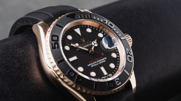 Rolex Yacth-Master 40mm Rosé Mostrador Preto Bezel Preto Pulseira Oysterflex - Image 4